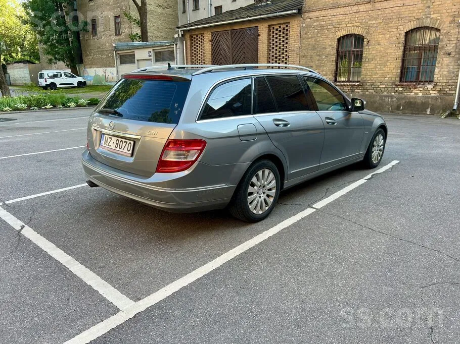 Mercedes-Benz C220 2008 photo 3