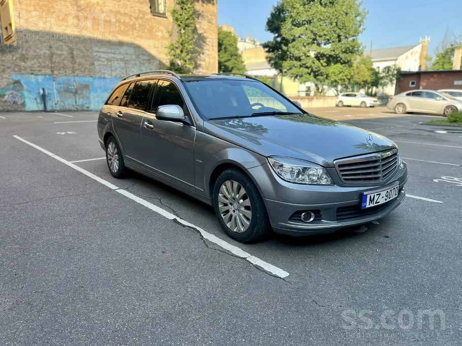 Mercedes-Benz C220 2008 photo 2