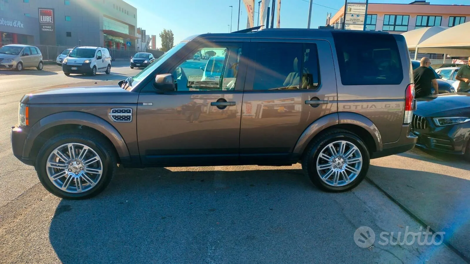 Land Rover Discovery 4 2010 photo 3