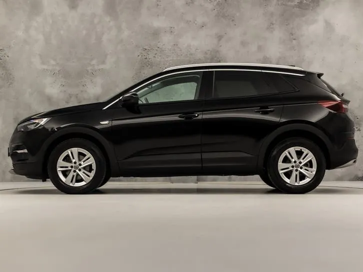 Opel Grandland X 2021 photo 2