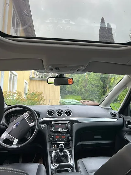 Ford S-Max 2012 photo 3