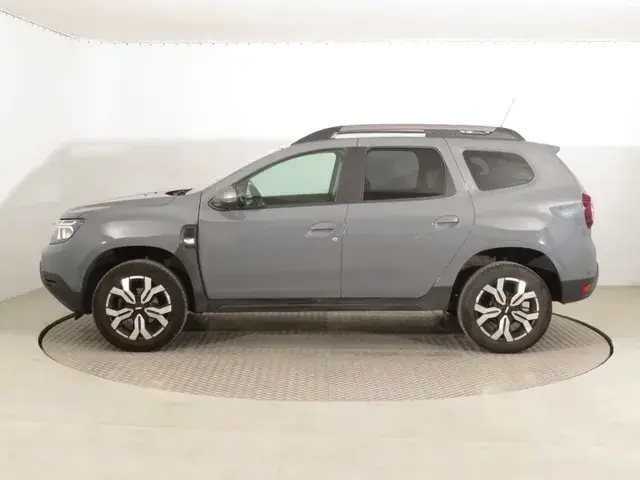 Dacia Duster 2023 photo 2