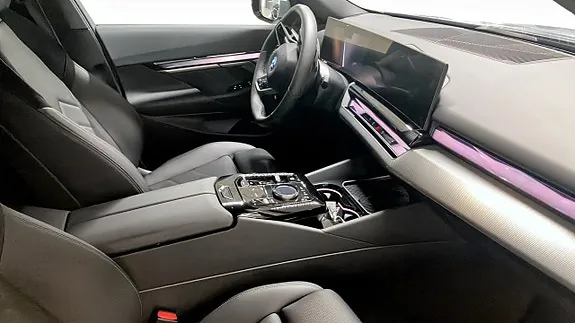 BMW 530E 2026 photo 3
