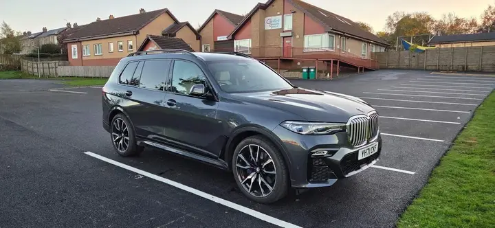 BMW X7