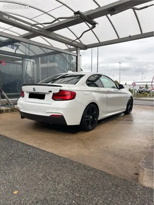BMW 218I 2018 photo 2
