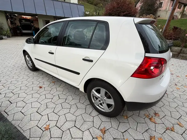 Volkswagen Golf 2007 photo 2