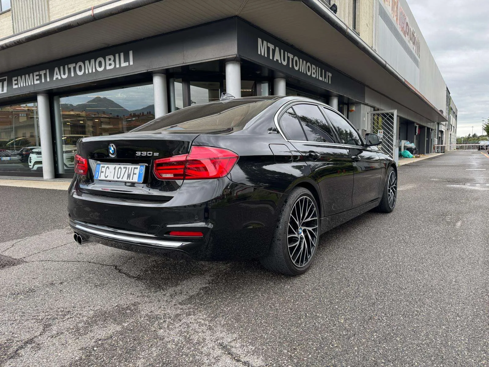 BMW 330 Berlina 2016 photo 3