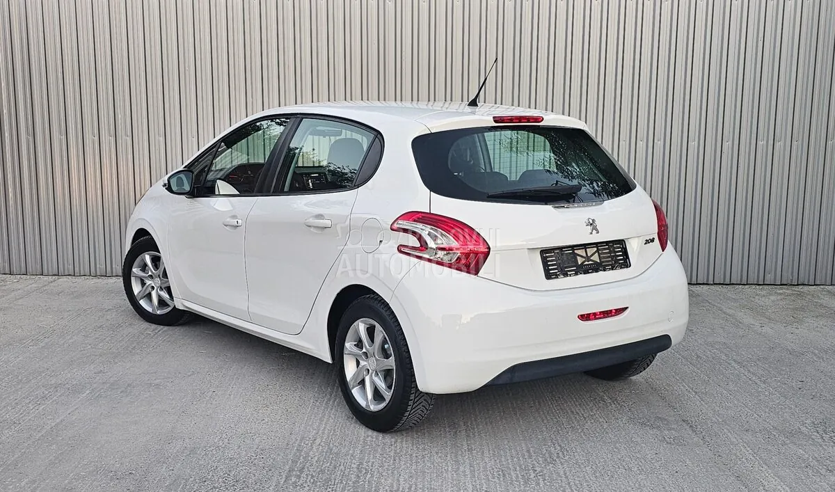 Peugeot 208 2013 photo 4