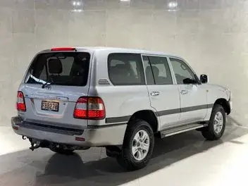 Toyota Land Cruiser 2006 photo 4