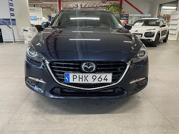 Mazda 3 2017 photo 2