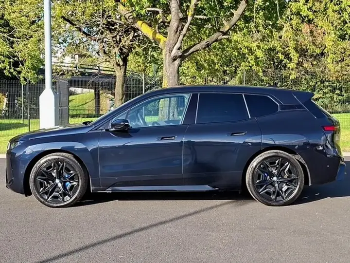 BMW Ix 2025 photo 4