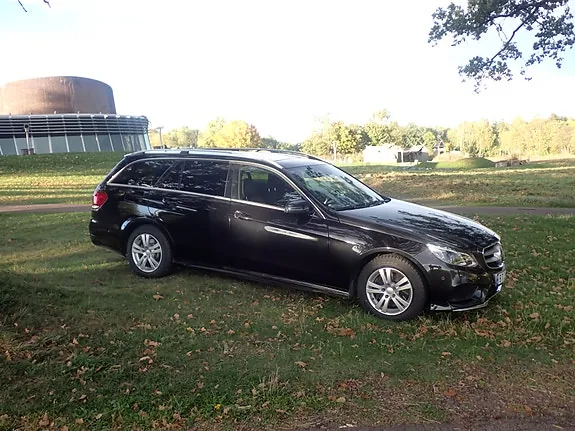Mercedes-Benz E300 De 2014 photo 3