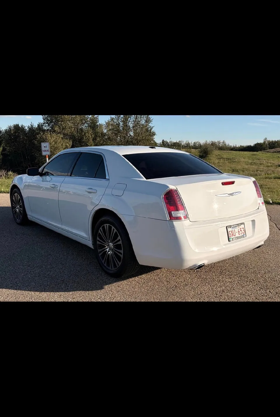 Chrysler 300 2012 photo 3