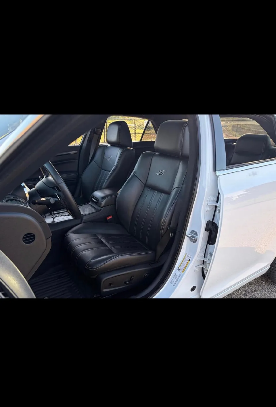 Chrysler 300 2012 photo 4