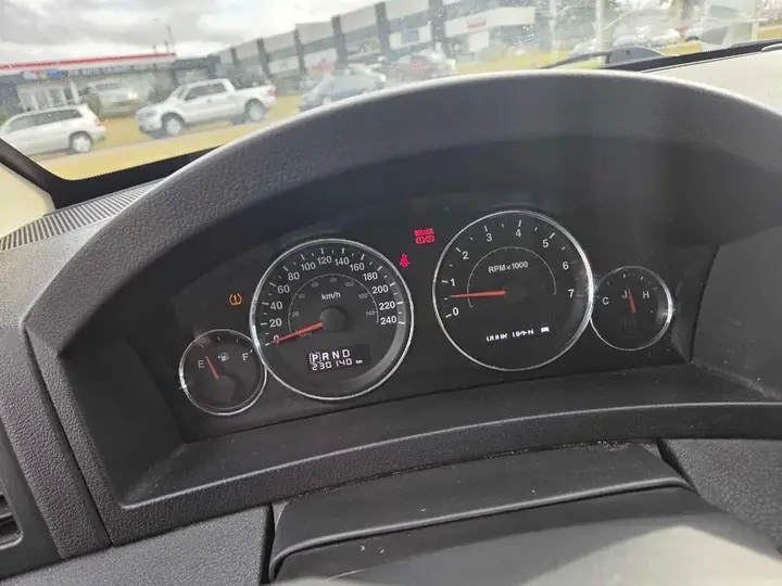 Jeep Grand Cherokee L 2008 photo 4