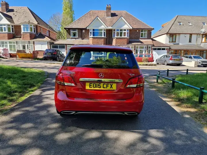 Mercedes-Benz B-Class 2015 photo 4