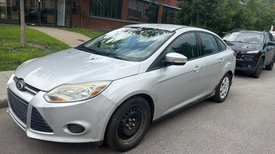 Ford Focus 2013 photo 2