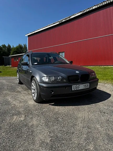 BMW 318I