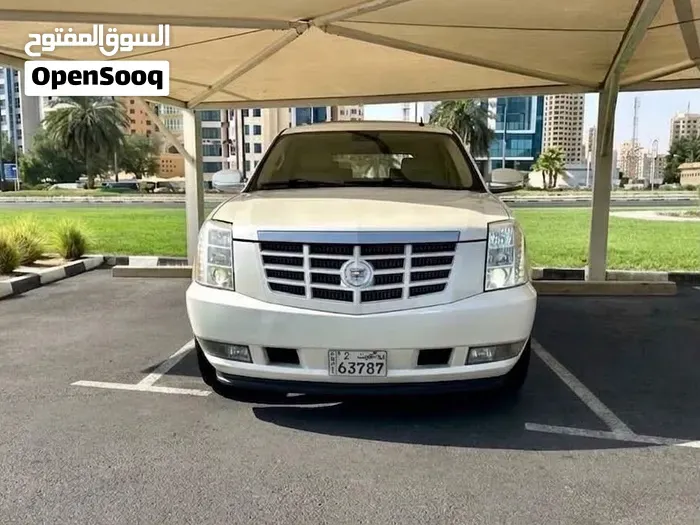 Cadillac Escalade 2010 photo 2
