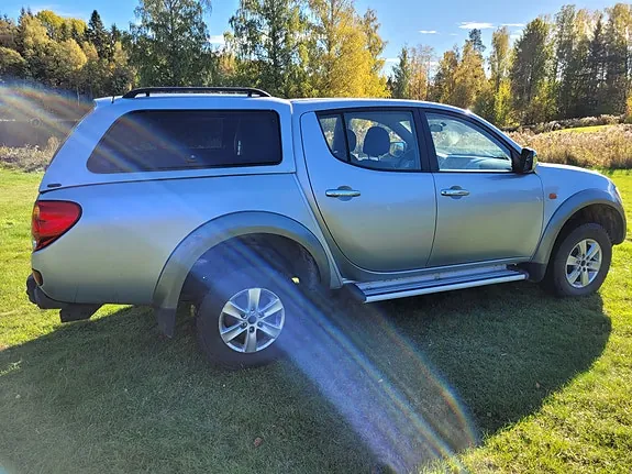 Mitsubishi L200 2007 photo 3