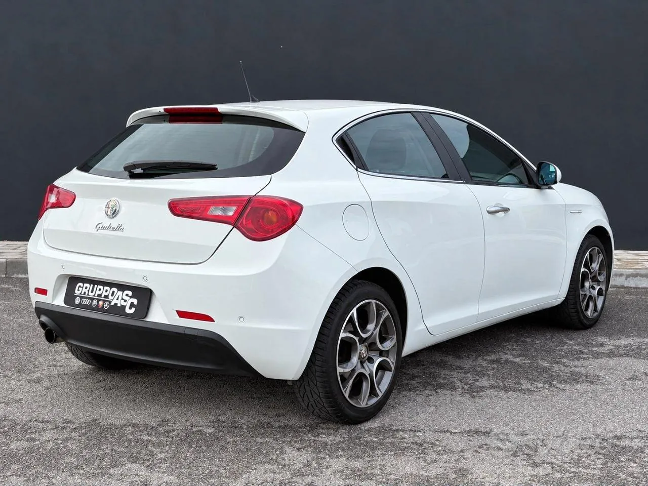 Alfa Romeo Giulietta 2011 photo 5