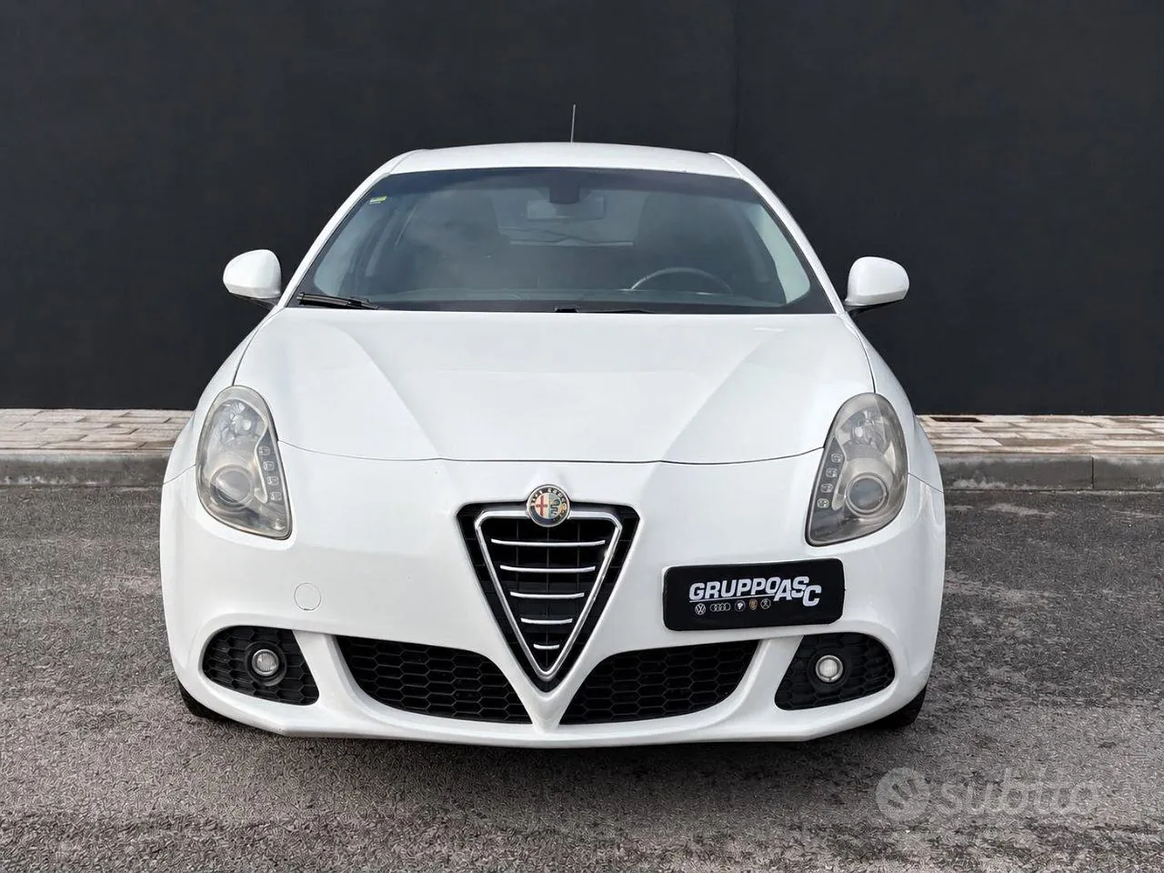 Alfa Romeo Giulietta 2011 photo 3