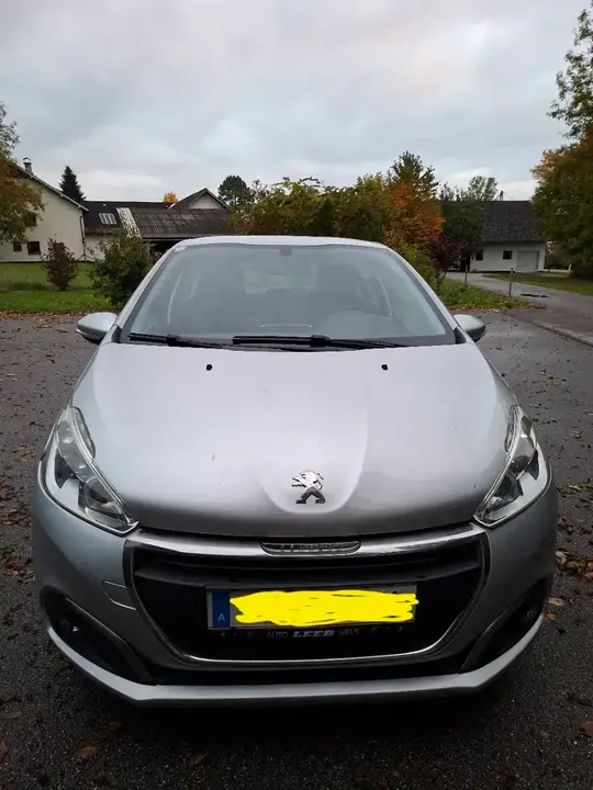 Peugeot 208 2015 photo 2