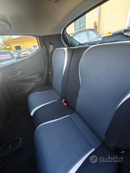 Lancia Ypsilon 2015 photo 5