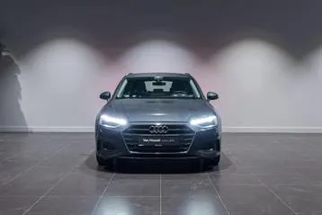 Audi A4 2023 photo 2