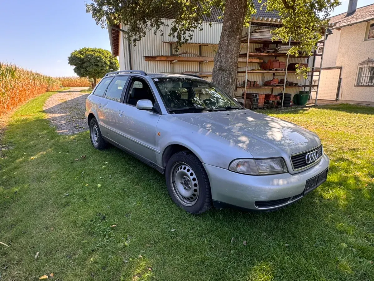 Audi A4 1998 photo 3