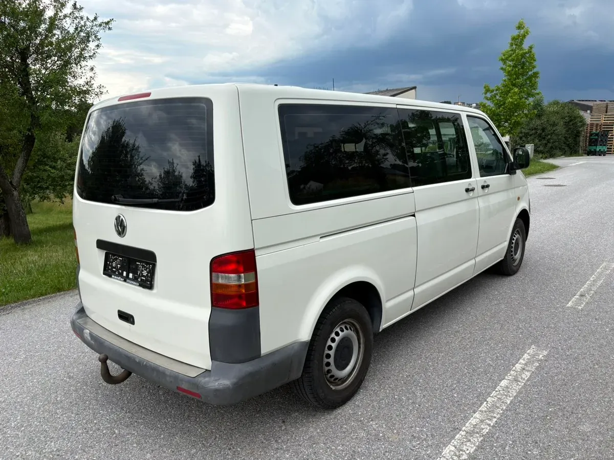 Volkswagen T5 2005 photo 3