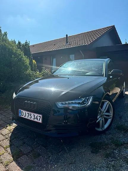 Audi A6 2012 photo 2