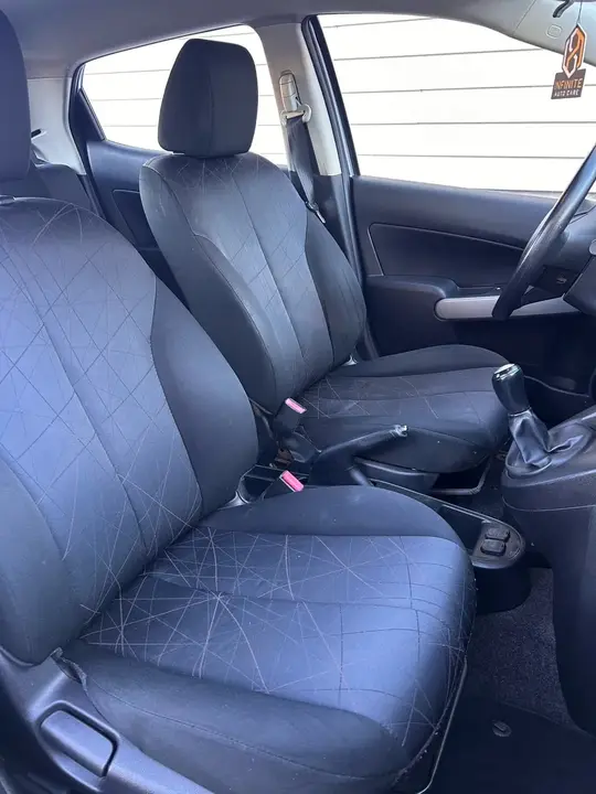 Mazda 2 2013 photo 5