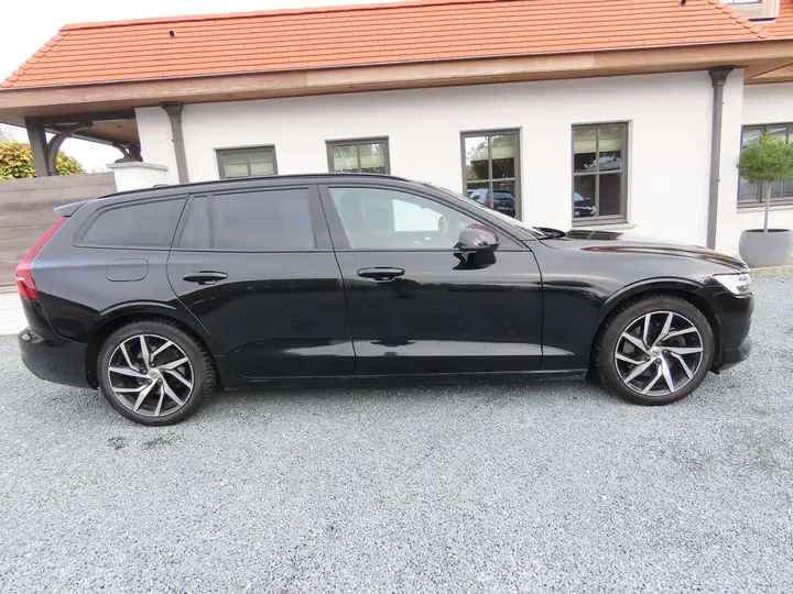 Volvo V60 2020 photo 2