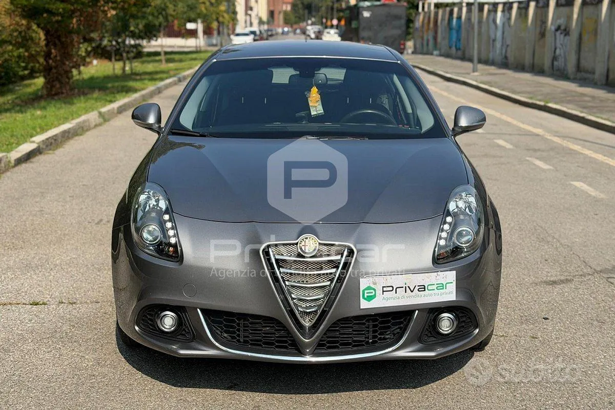Alfa Romeo Giulietta 2016 photo 2