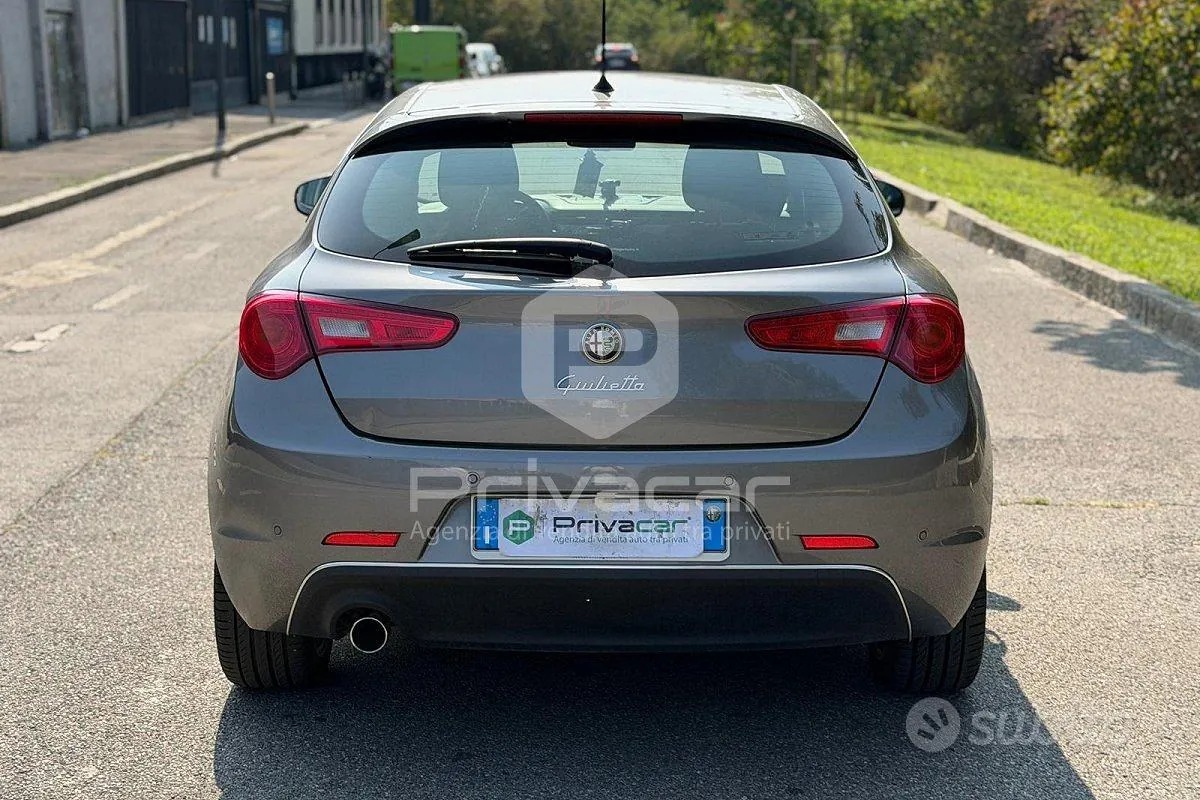 Alfa Romeo Giulietta 2016 photo 5