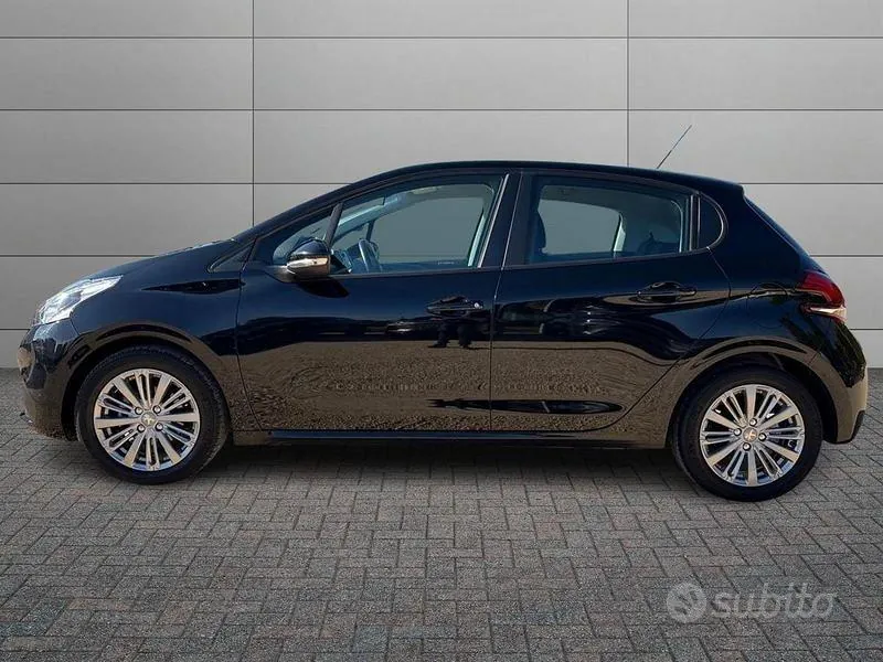 Peugeot 208 2019 photo 5