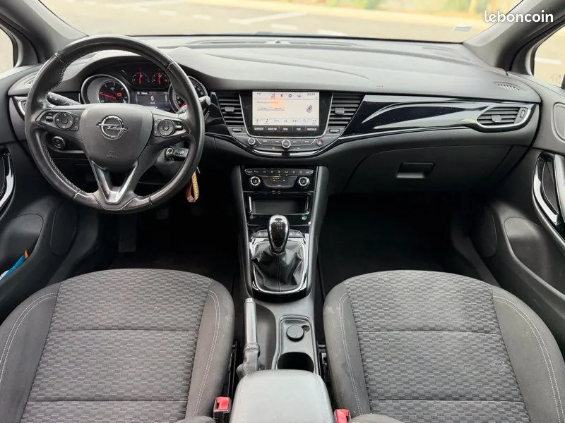Opel Astra 2019 photo 3