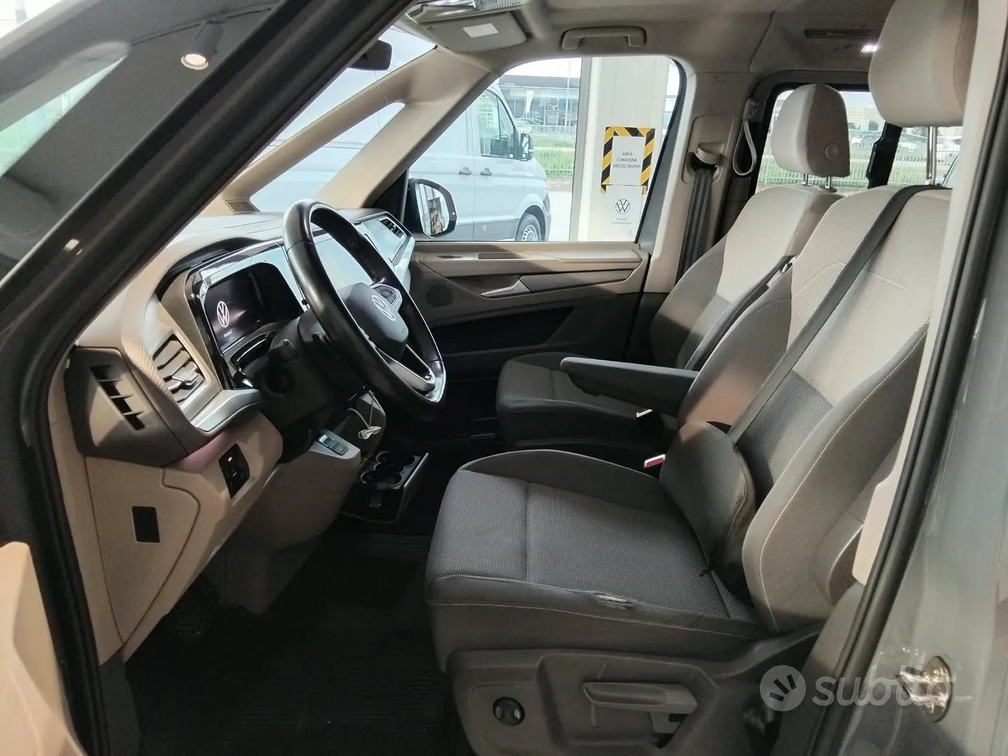 Volkswagen Multivan 2024 photo 4