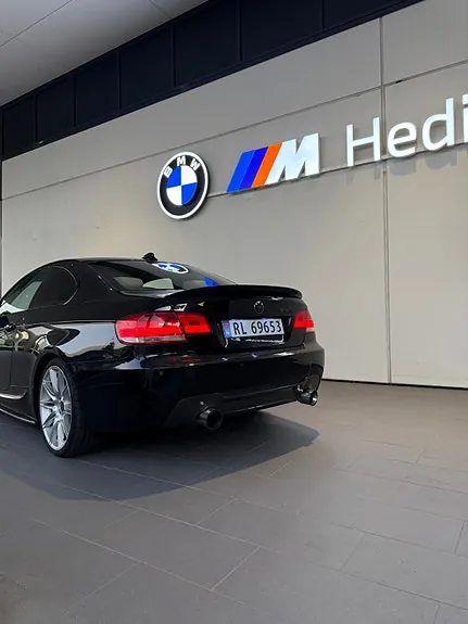 BMW 330I