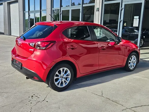 Mazda 2 2016 photo 4