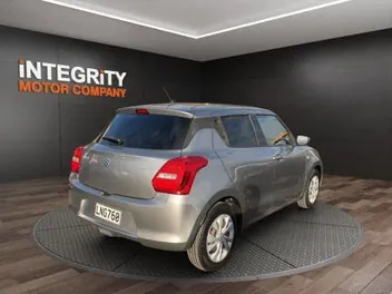 Suzuki Swift 2018 photo 4