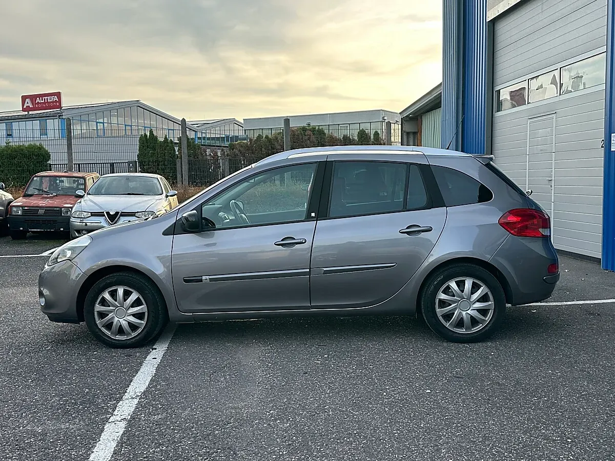 Renault Clio 2011 photo 3
