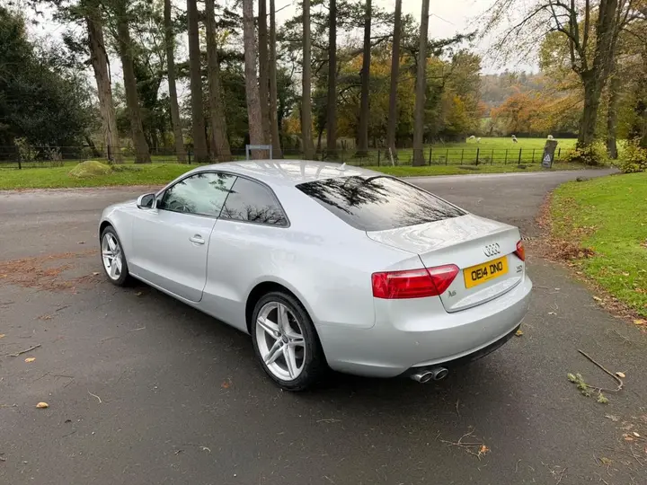 Audi A5 2014 photo 5