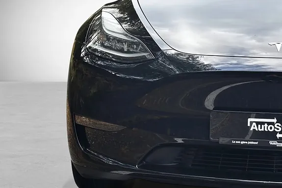Tesla Model Y 2023 photo 4
