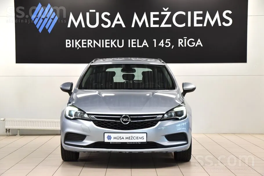 Opel Astra 2019 photo 2
