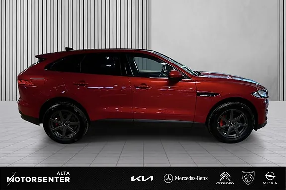 Jaguar F-Pace 2018 photo 4