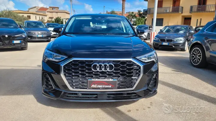 Audi Q3 2023 photo 2