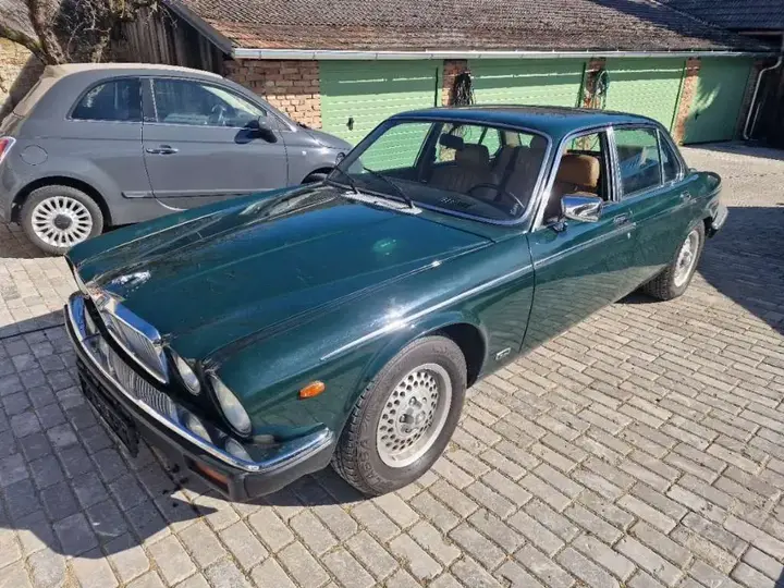 Jaguar Xj