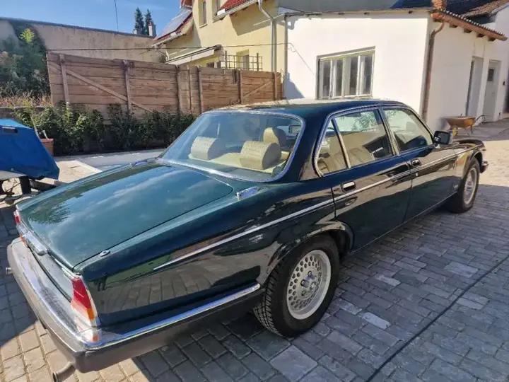 Jaguar Xj 1987 photo 2